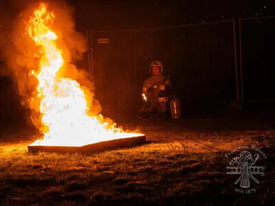 Jugend Löschertraining  Bild 8
