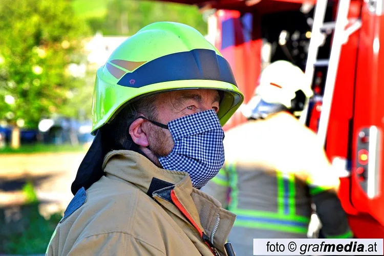 _gra0809x.jpg
