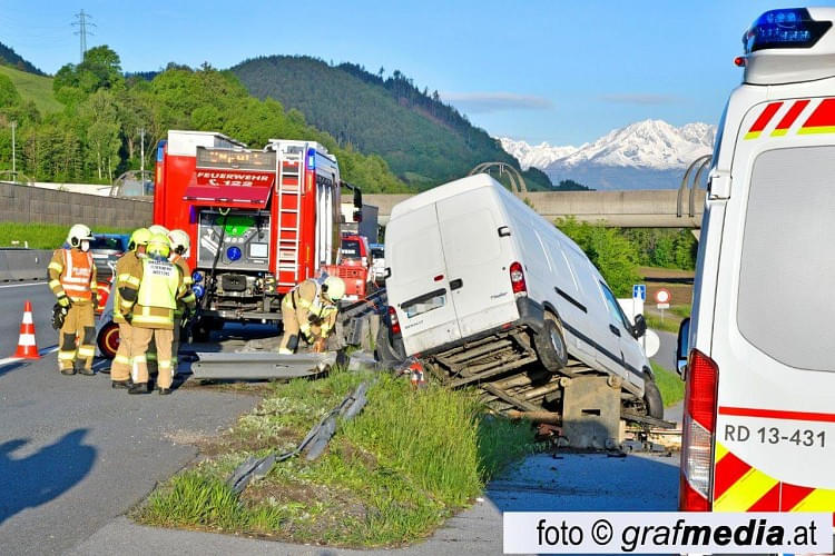 _gra3754x.jpg