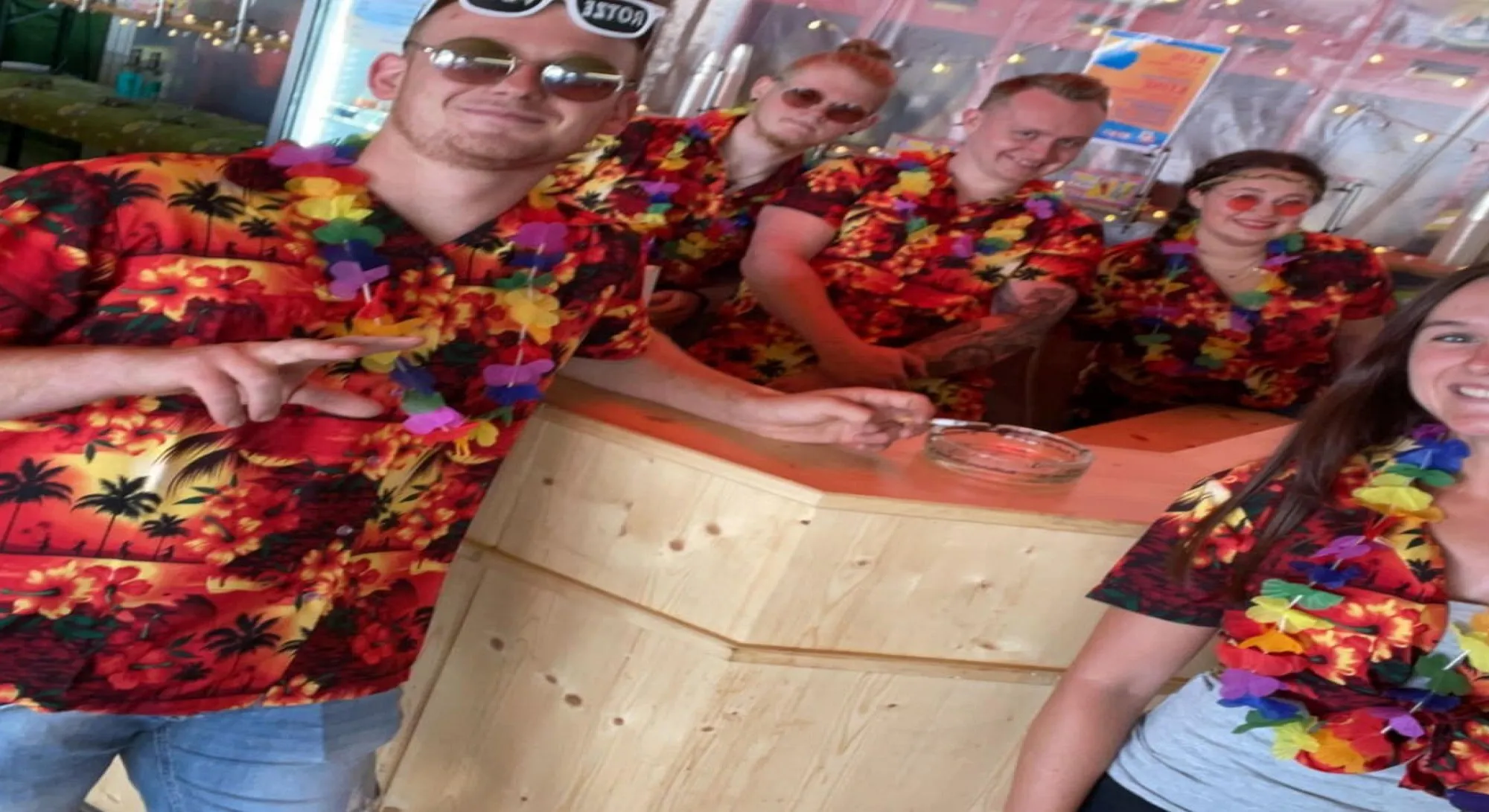 9d0ba7fcf4054787bbc2b1e348f66f2f.jpg