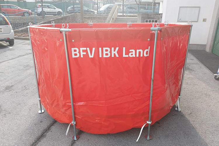 abb468bf552f4153accc559ea910601b.jpg