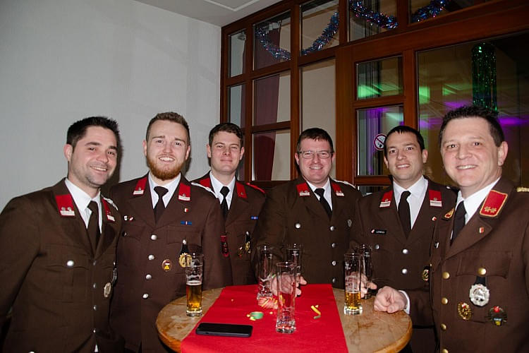 feuerwehr_ball_wattens06.jpg