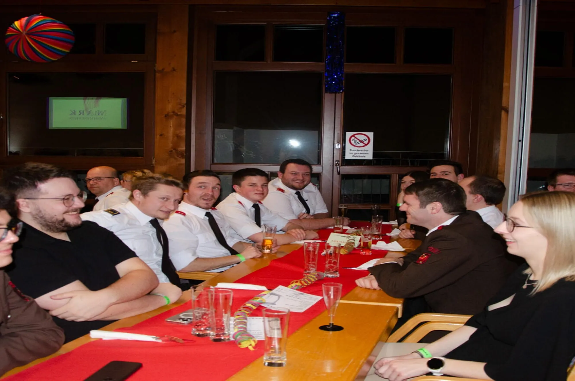 feuerwehr_ball_wattens08.jpg